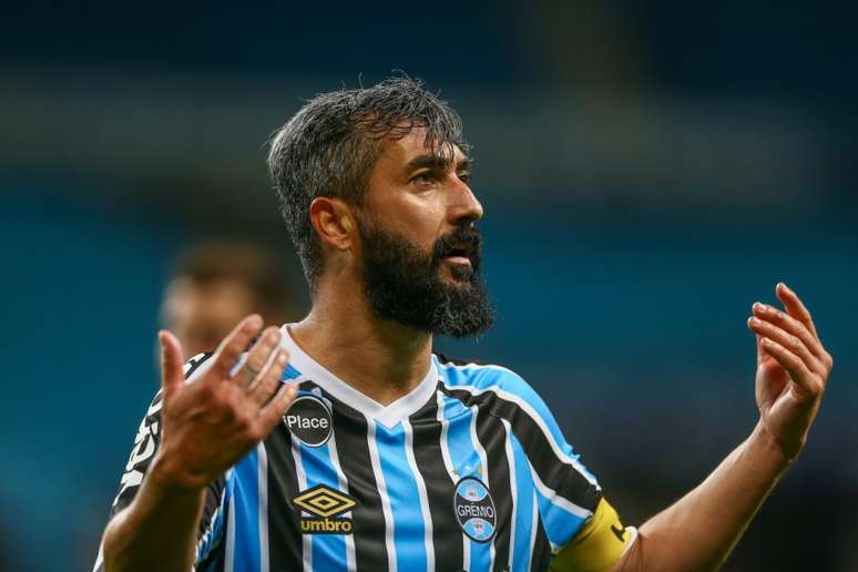 Douglas em sua passagem pelo Grêmio (Foto: Lucas Uebel/FBPA)