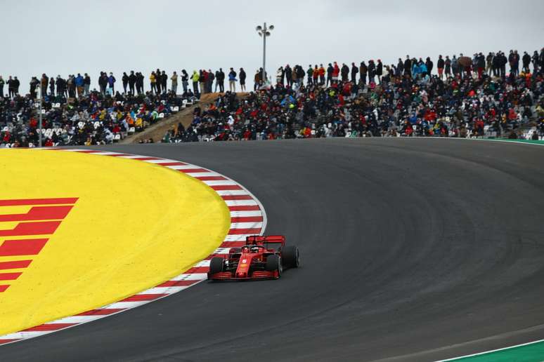 A Ferrari finalmente voltou a pontuar com os dois carros em 2020 