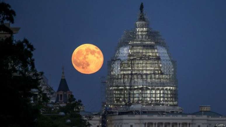 A Lua Azul apareceu dessa forma em Washington, nos Estados Unidos, em 2015
