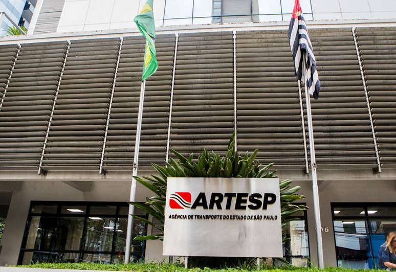 A fachada da Agência de Regulação de Transportes de São Paulo, a Artesp