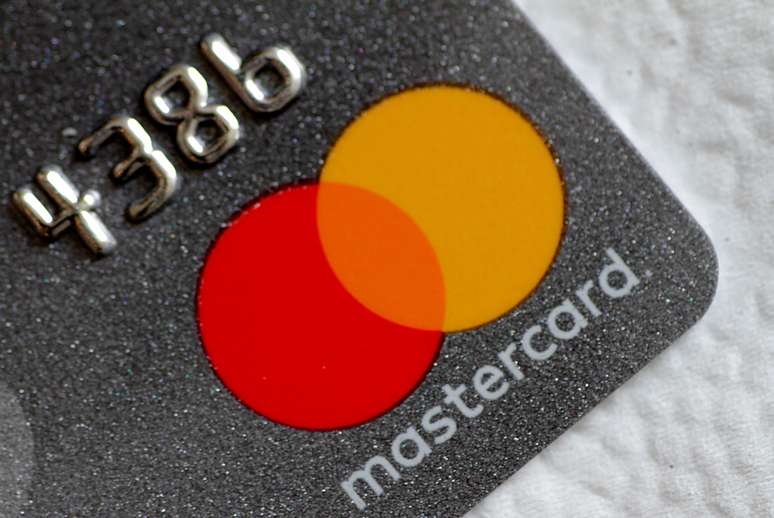 Logotipo da Mastercard em um cartão de crédito. 30/8/2017.   REUTERS/Thomas White