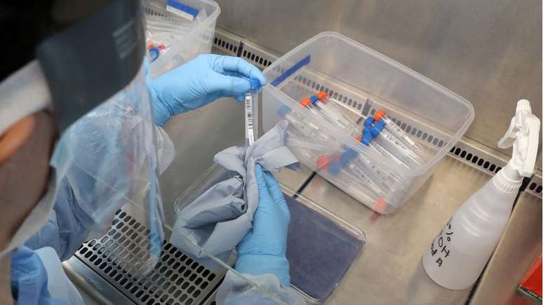 Para profissionais, tratamentos como homeopatia s&oacute; poderiam ser aprovados caso passem pelas mesmas regras de controle que a medicina tradicional