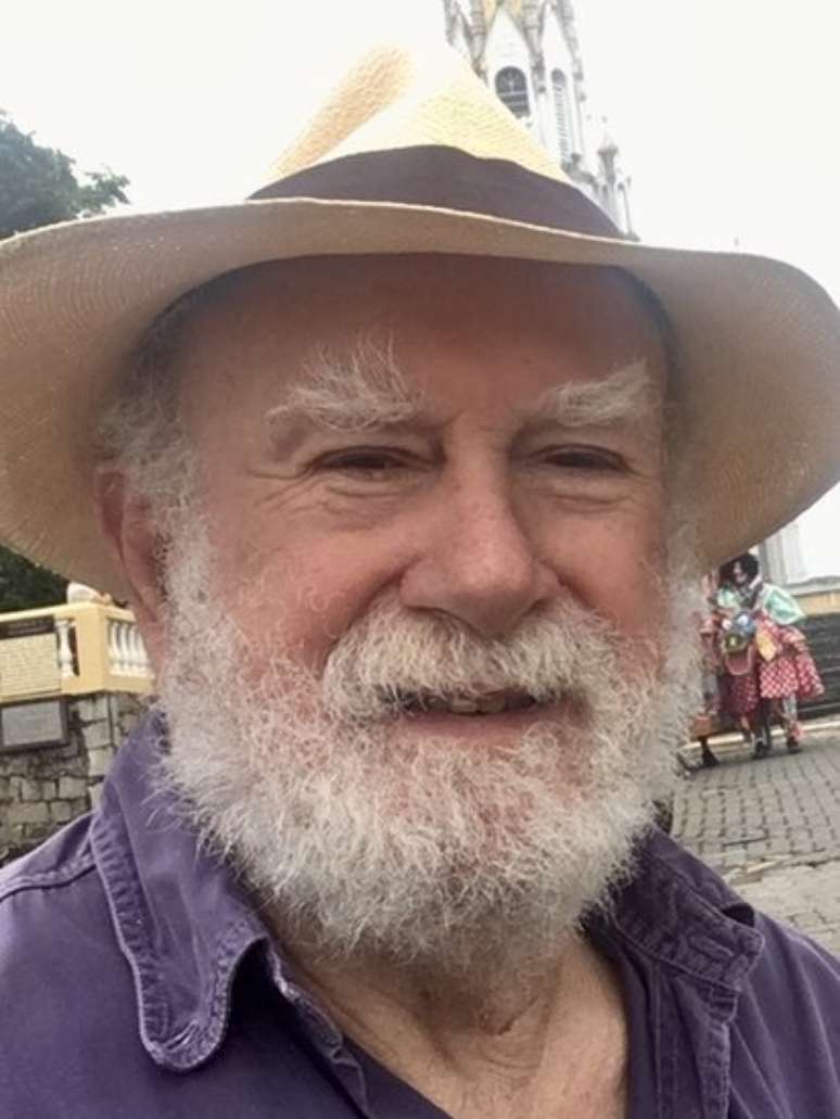 'O Halloween foi imposto como uma coisa ideol&oacute;gica de propaganda', diz Mouzar Benedito