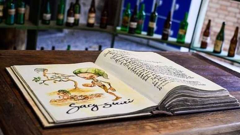 Reza a lenda que o saci original era uma figura ind&iacute;gena que guardava as florestas de Mata Atl&acirc;ntica