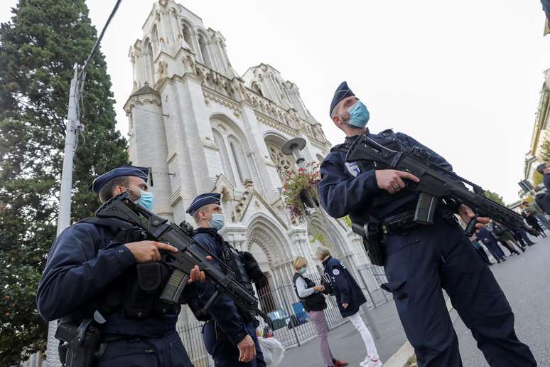Polícia francesa já prendeu três suspeitos de participar de atentado em Nice
29/10/2020
REUTERS/Eric Gaillard
