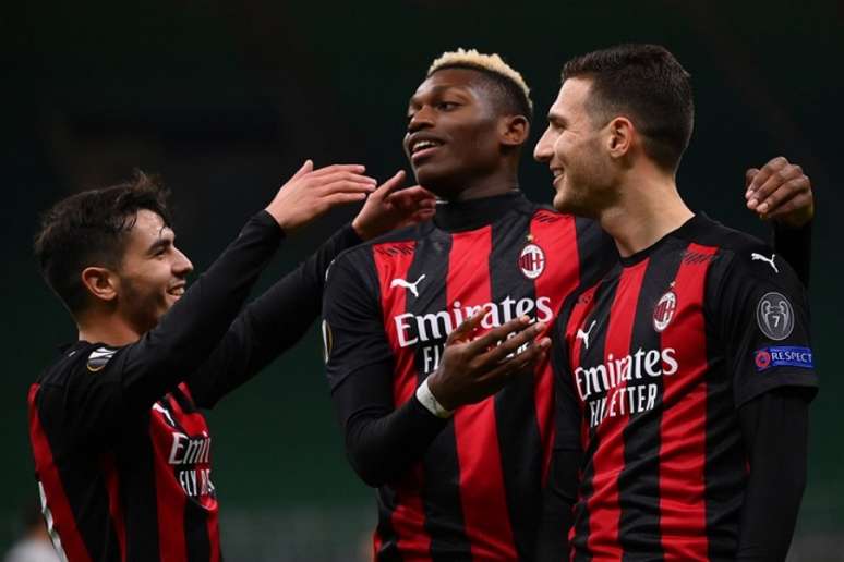 Jovens do Milan se destacaram (MARCO BERTORELLO / AFP)