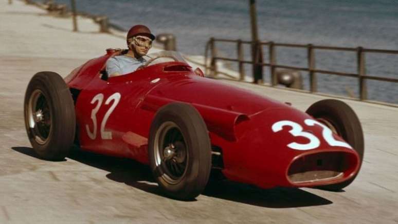 Fangio, competindo pela Maserati, em Mônaco.