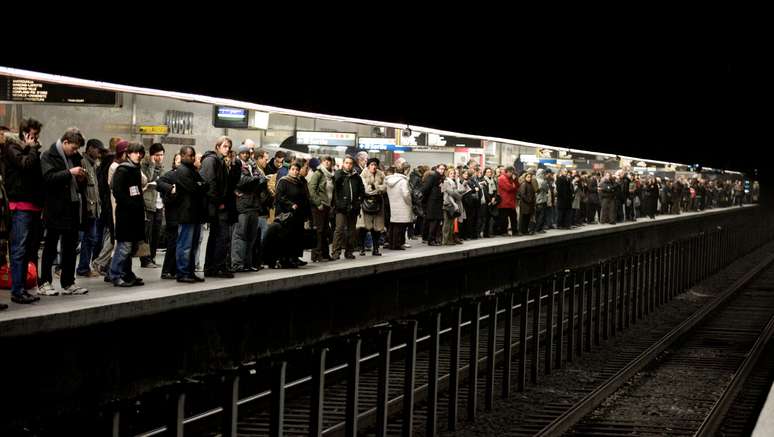 Estação de trem em Paris  REUTERS/Gonzalo Fuentes/File Photo               