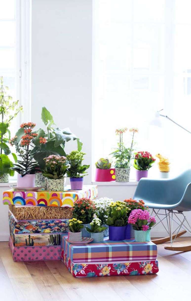 26. Sala colorida com flor da fortuna &ndash; Via: Pinterest