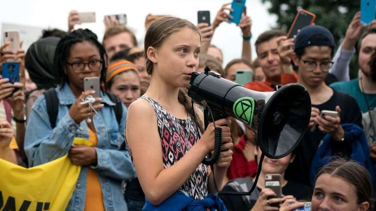 Yunus, um ecologista fervoroso, acredita que as novas gerações devem confiar em suas possibilidades de mudar o mundo; na foto, a ativista Greta Thunberg