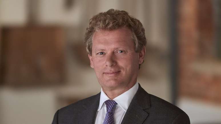 Diante do temor de que n&atilde;o consiga escoar sua produ&ccedil;&atilde;o sequer para retiradas ou delivery, Jonathan Neame afirma: "teremos de jogar nossa cerveja no ralo"