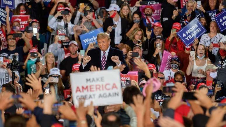 Trump discursa em comício lotado na Pensilvânia