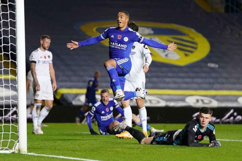 Tielemans marcou o segundo e o quarto gol do Leicester (Foto: JON SUPER / POOL / AFP)