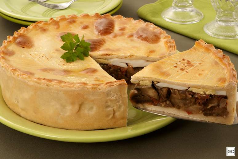 Guia da Cozinha - Receitas de empad&atilde;o salgado para compartilhar