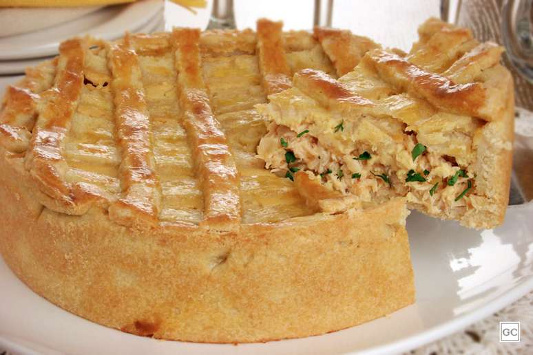 Guia da Cozinha - Receitas de empad&atilde;o salgado para compartilhar