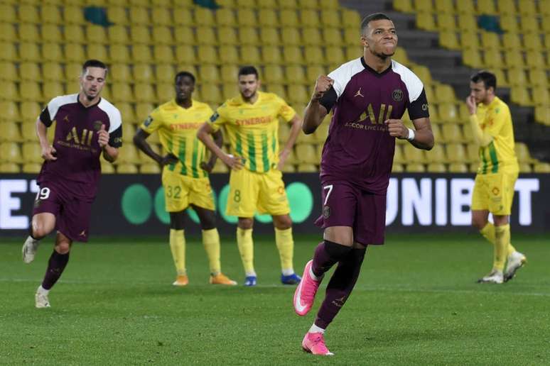 Mbappé sofre lesão na coxa e não deve jogar primeiro jogo da Champions