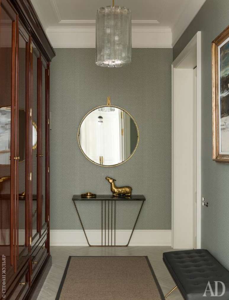 21. Aparador com espelho para corredor estreito &ndash; Via: Ad Russia