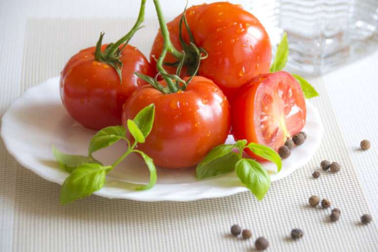 Guia da Cozinha - Olha o tomate! Conheça os tipos e usos na culinária