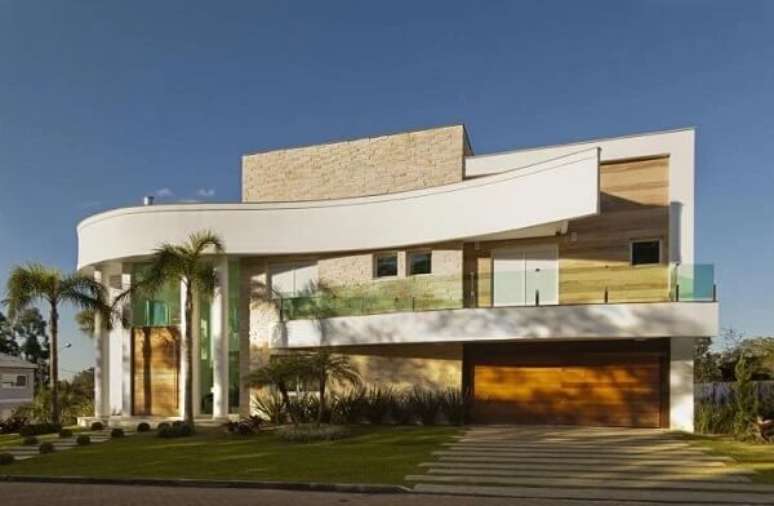 65- As curvas trazem suavidade para a fachada. Fonte: Biazus Arquitetura