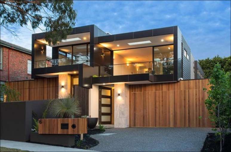 4- As casas com platibanda podem ter diferentes n&iacute;veis. Fonte: Plantas de Casas