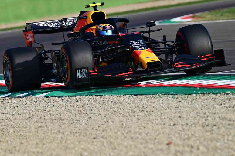 Alexander Albon completou outra corrida complicada 