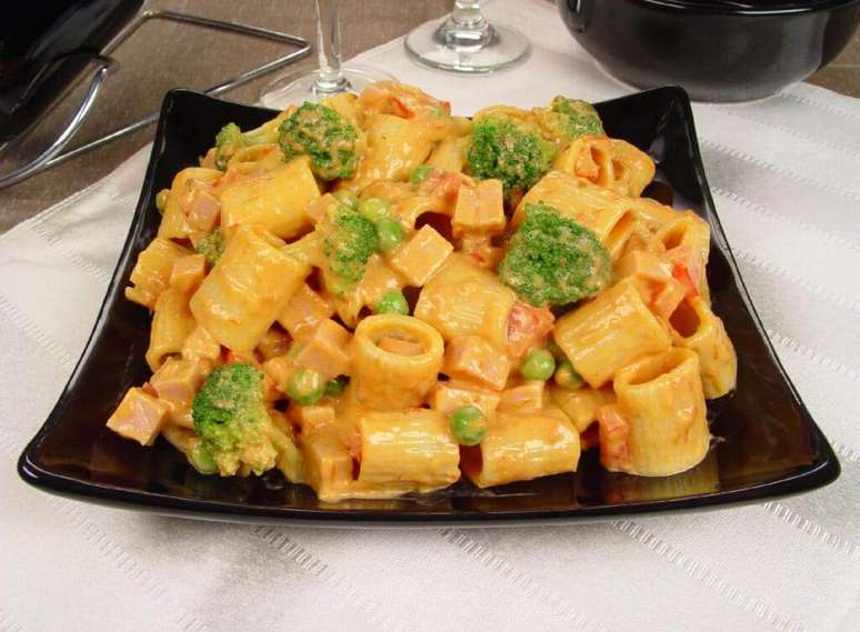 Guia da Cozinha - Maneiras deliciosas de inovar no preparo do rigatoni