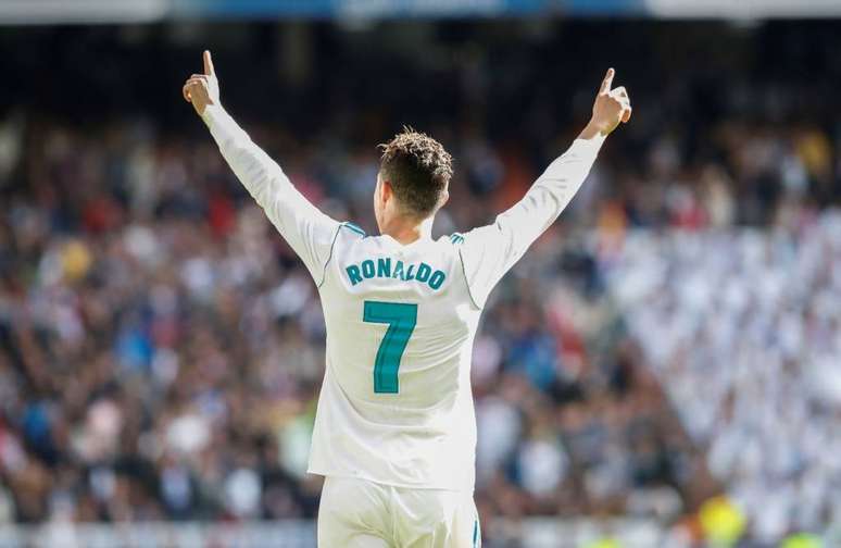 Cristiano Ronaldo foi o último grande jogador a se destacar com a 7 do Real (Foto: Divulgação)