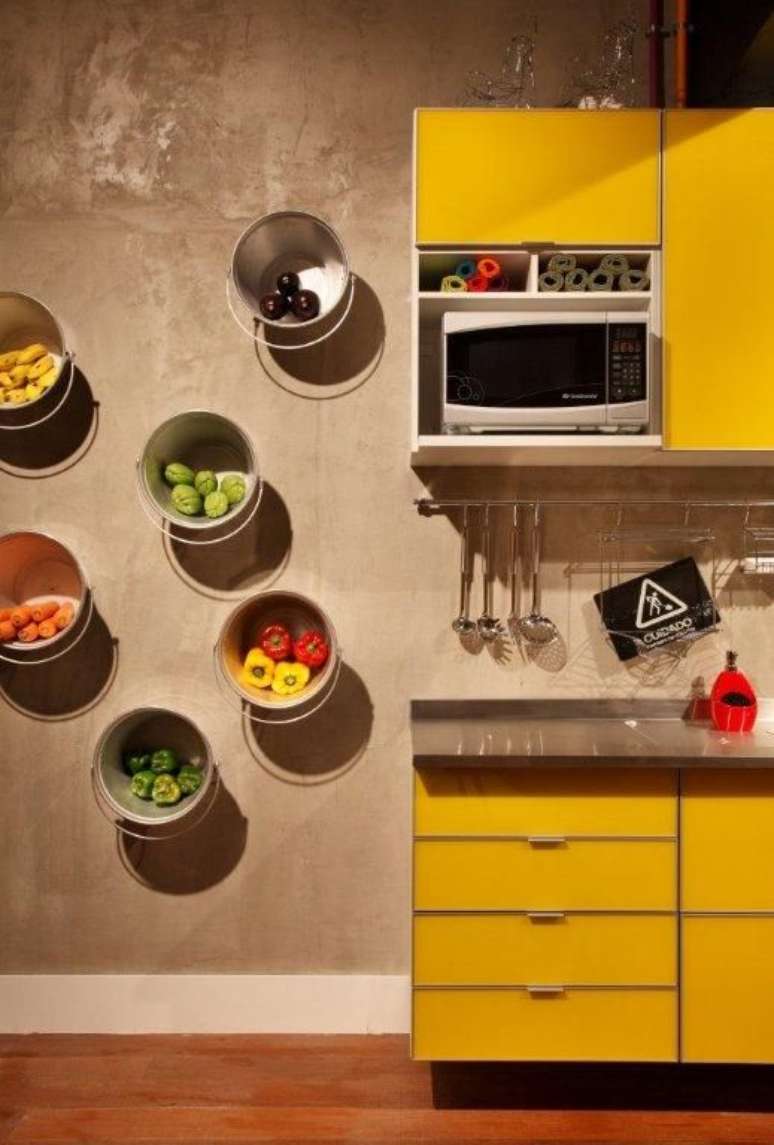19. Armário de cozinha amarelo modulado – Via: Organize sem Frescuras