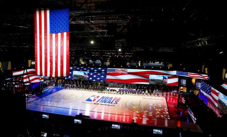 Milwaukee Bucks pode esta noite ser o novo campeão da NBA, em confronto com o Suns; ano passado o título foi do Los Angeles Lakers
04/10/2020 Kim Klement-USA TODAY Sports