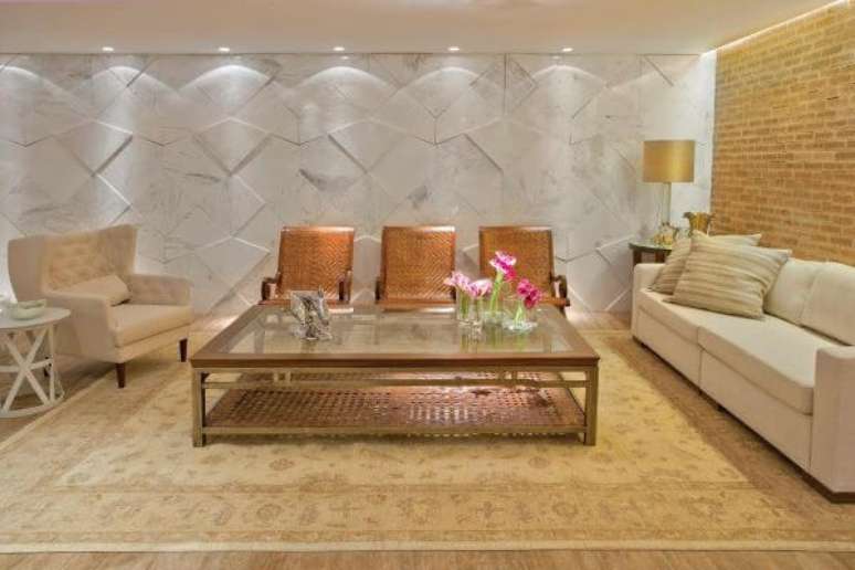 27. Revestimento 3D para sala clean &ndash; Via: Revista VD