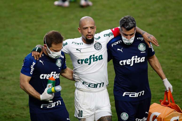 Felipe Melo lesionou o tornozelo esquerdo contra o Vasco