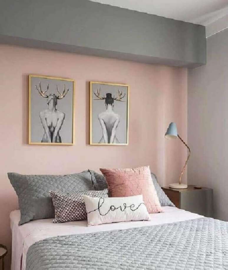 64. Decoração moderna e minimalista com quadros para quarto feminino Tumblr cinza e rosa – Foto: Pinterest