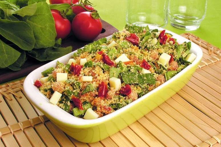 Guia da Cozinha - R&uacute;cula com tomate seco: as melhores receitas para fazer em casa