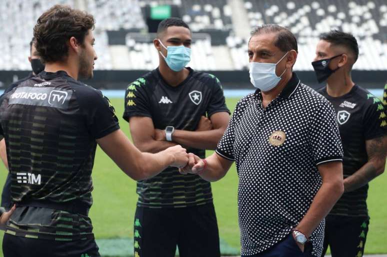 Botafogo est&aacute; sem rumo no Brasileiro, com s&eacute;rio risco de rebaixamento. Divulga&ccedil;&atilde;o/Botafogo