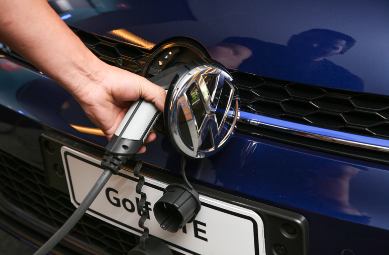 Volkswagen Golf GTE é um híbrido plug-in, ou seja, pode ser carregado na tomada.
