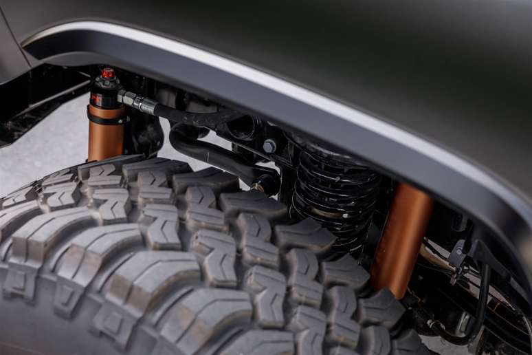 Rezvani Hercules 6x6 Military Edition 7.0 V8.