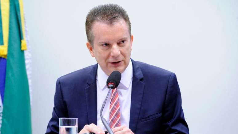 Apoiado por Bolsonaro, o candidato à Prefeitura de São Paulo Celso Russomano teve queda acentuada na intenção de voto