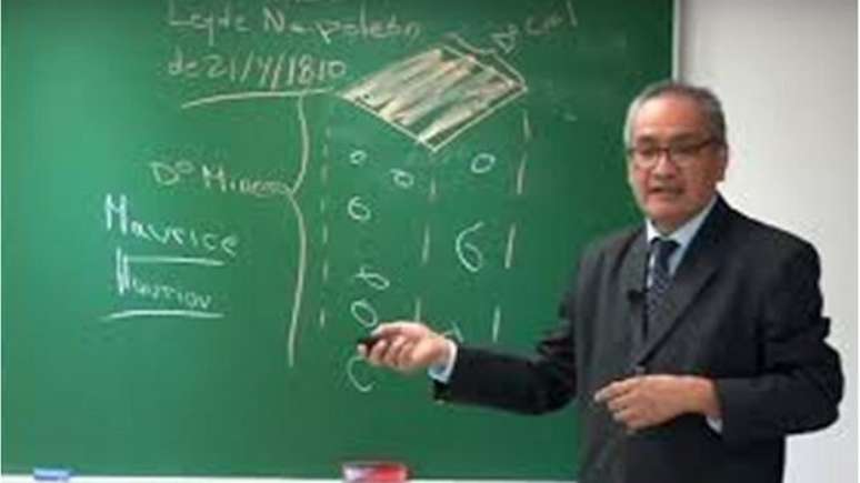 Juan Francisco Balde&oacute;n &eacute; professor universit&aacute;rio de Direito desde 2003