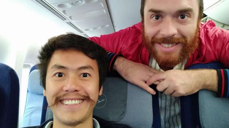 Yann e Adri&aacute;n desembarcaram de volta no Brasil no &uacute;ltimo dia 31 de outubro