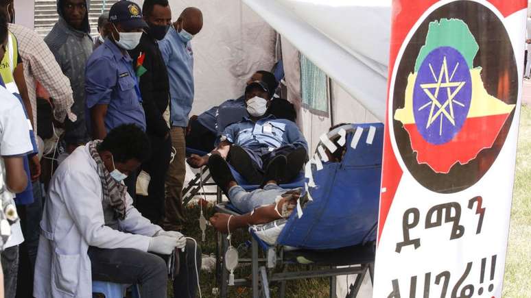Vários etíopes doaram sangue para os feridos no Tigray