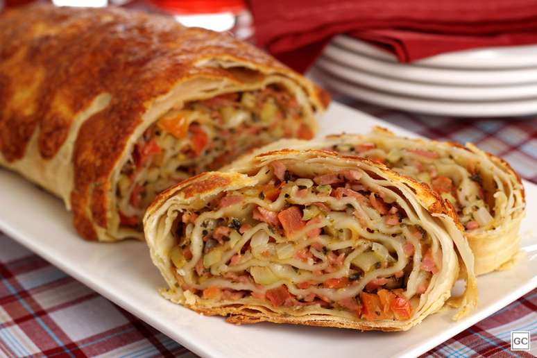 Guia da Cozinha - Massa de pastel: sete receitas para fazer em menos de 1 hora