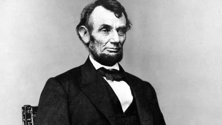 Abraham Lincoln enfrentou 'uma das piores transições' da história americana