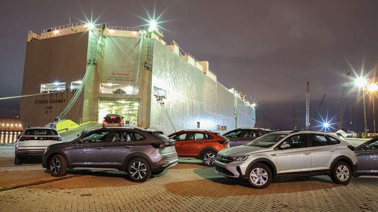 Embarque do Volkswagen Nivus para a Argentina: modelo lançado este ano no Brasil começa a ser enviado para o mercado argentino e reforça portfólio de SUV no país.