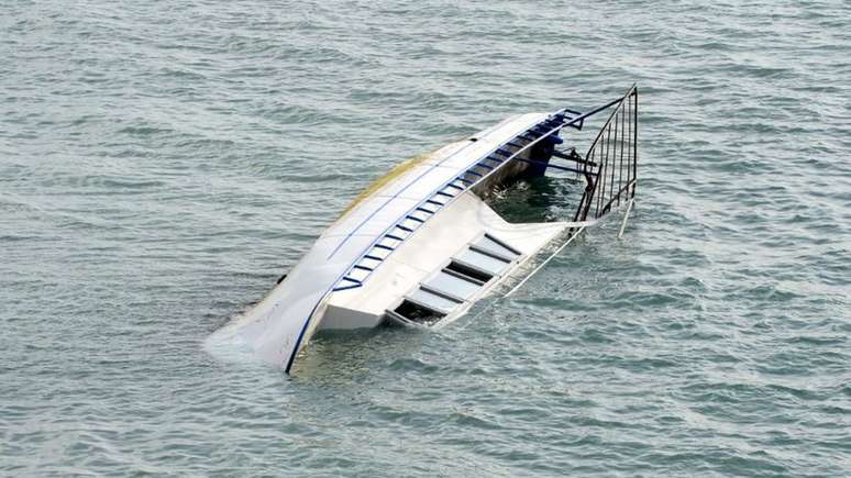 Autoridades turcas têm lutado para recuperar corpos de todas as vítimas que morreram depois que barco de Shafiullah virou