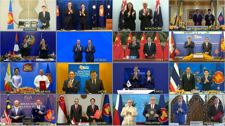 Pacto comercial é formado por 15 países; líderes dos países membros do RCEP posam para a foto da cúpula virtual