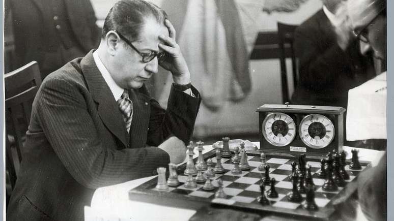 O cubano José Raúl Capablanca foi campeão mundial de xadrez entre 1921 e 1927