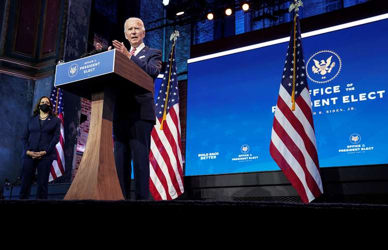 Presidente eleito do EUA, Joe Biden, e a vice, Kamala Harris
16/11/2020
REUTERS/Kevin Lamarque