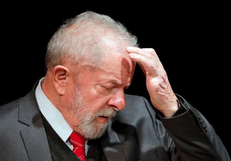 Procuradores revogação de decisão que garante dados a Lula