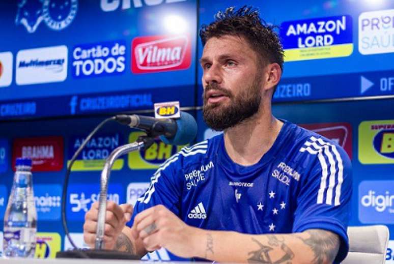 Sóbis disse estar pronto para restrear com a camisa celeste-(Gustavo Aleixo/Cruzeiro)