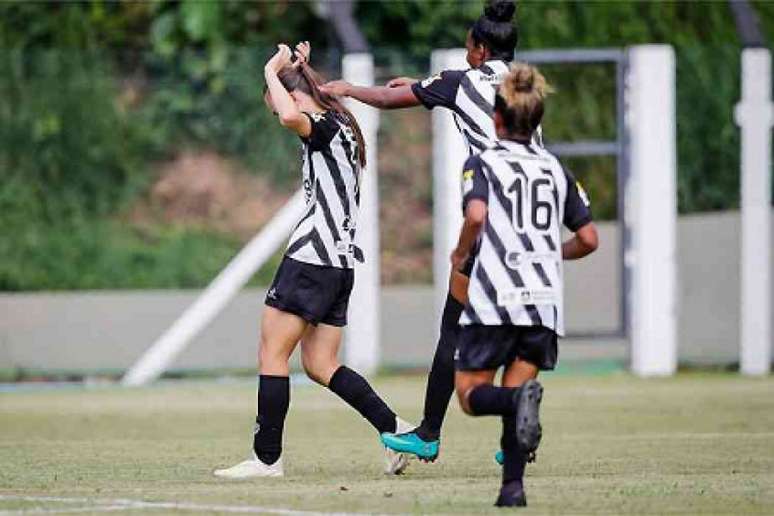 O time feminino do Atlético-MG lidera o Mineiro após vencer o clássico contra as Coelhinhas-(Divulgação/Atlético-MG)